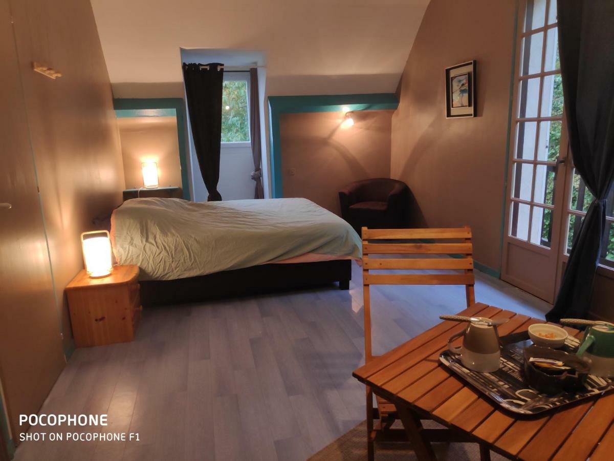 B&B En Plein Coeur De La Foret Artiguelouve Luaran gambar